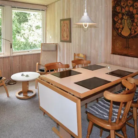Four-bedroom Holiday In בית נופש *
