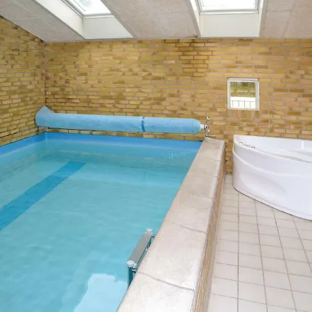 Vakantiehuis Four-bedroom Holiday In Nørre Nebel